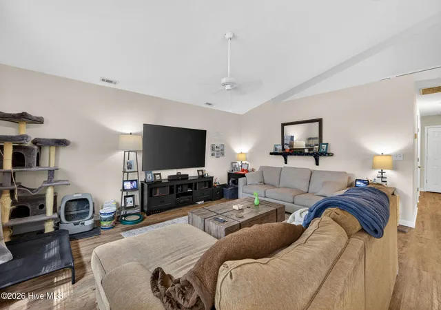 Photo 2 of Single family home for sale at 400 Beasley Rd, Wilmington, NC 28409 | MLS# 100593789 | Listing updated on 2026-08-18
