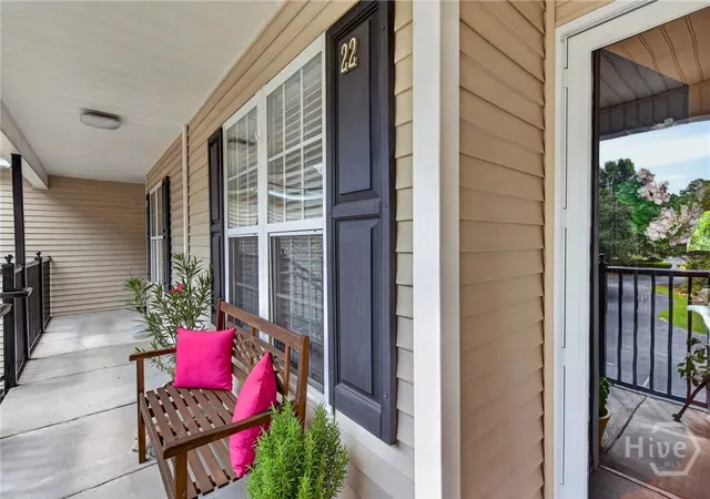 Listing Photo 2 - Condo for sale in building located at 22 River Walk Dr, Savannah, GA 31410 - Unit #22