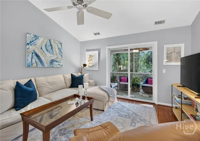 Listing Photo 5 - Condo for sale in building located at 22 River Walk Dr, Savannah, GA 31410 - Unit #22