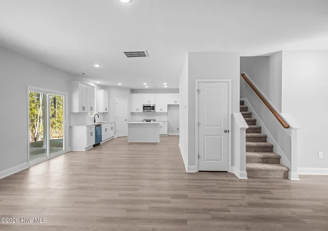 Photo 3 of Single family home for sale at 7016 Bayberry Park Dr, New Bern, NC 28562 | MLS# 100555025 | Listing updated on 2026-10-06