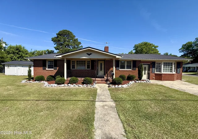 1st image of 200 First St, Williamston, NC 27892 | MLS# 100548366