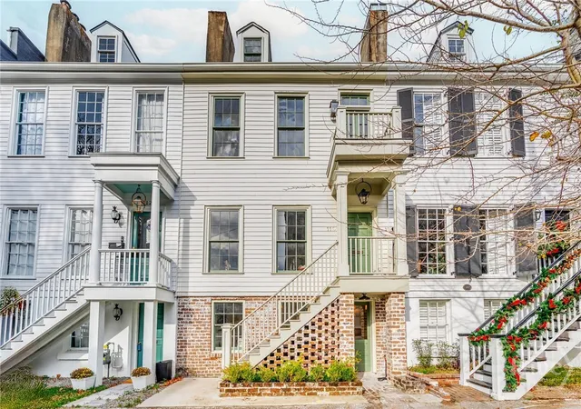 Homes for sale in Savannah, GA | 110 W Taylor St, Savannah, GA 31401 | MLS# SA344233