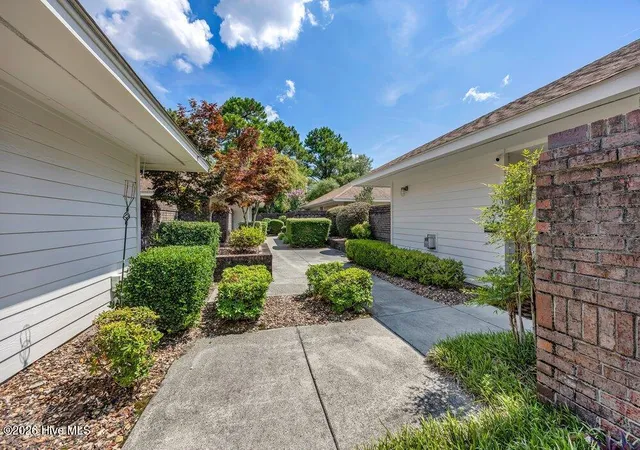 Photo 3 of Townhouse for sale at 908 Summerlin Fls Ct, Wilmington, NC 28412 | MLS# 100588016 | Listing updated on 2026-09-18