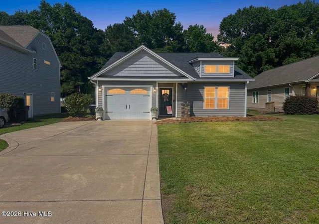 Homes for sale in Clinton, NC | 117 Cove Pl, Clinton, NC 28328 | MLS# 100577561