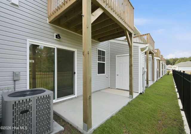Photo 3 of Townhouse for sale at 221 Sandy Cvs Ln, Sneads Ferry, NC 28460 | MLS# 100596199 | Listing updated on 2026-08-18