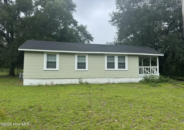 Photo 2 of Single family home for sale at 168 Broad St, Hamlet, NC 28345 | MLS# 100592979 | Listing updated on 2026-10-05