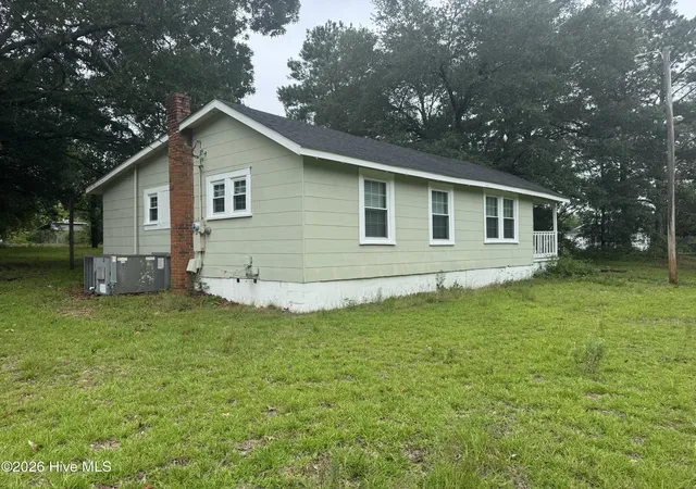 Photo 3 of Single family home for sale at 168 Broad St, Hamlet, NC 28345 | MLS# 100592979 | Listing updated on 2026-10-05