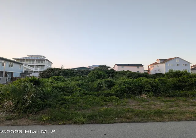 3rd image of 1110 N Topsail Dr N, Surf City, NC 28445 | MLS# 100587977