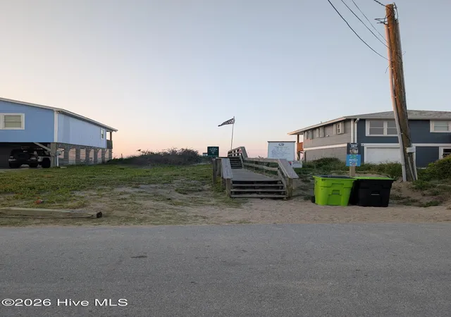 5th image of 1110 N Topsail Dr N, Surf City, NC 28445 | MLS# 100587977