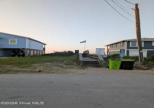 8th image of 1110 N Topsail Dr N, Surf City, NC 28445 | MLS# 100587977