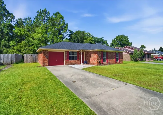 Photo 2 of Single family home for sale at 1315 Loblolly Dr, Hinesville, GA 31313 | MLS# SA362402 | Listing updated on 2026-08-11