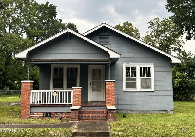 Photo 1 of Single family home for sale at 222 Evans St, Wilmington, NC 28405 | MLS# 100600039 | Listing updated on 2026-09-09