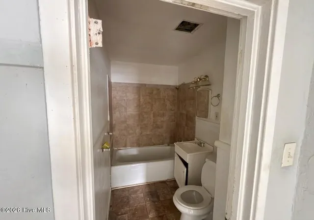 Photo 3 of Single family home for sale at 307 Diana St, Fayetteville, NC 28306 | MLS# 100599961 | Listing updated on 2026-08-29