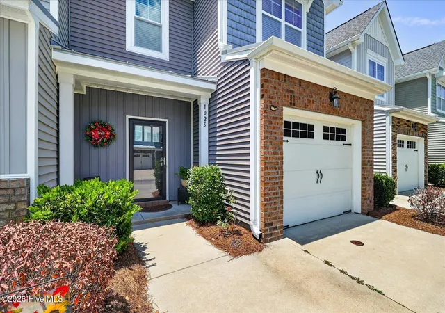 Photo 2 of Townhouse for sale at 1025 Summer Woods Dr, Wilmington, NC 28412 | MLS# 100587577 | Listing updated on 2026-10-06