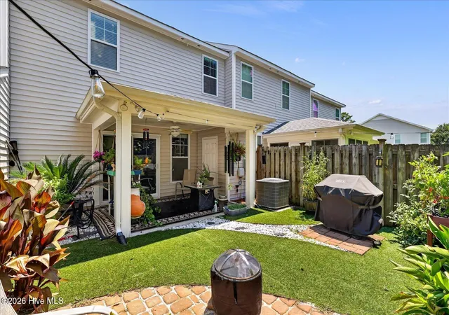 Photo 4 of Townhouse for sale at 1025 Summer Woods Dr, Wilmington, NC 28412 | MLS# 100587577 | Listing updated on 2026-10-06