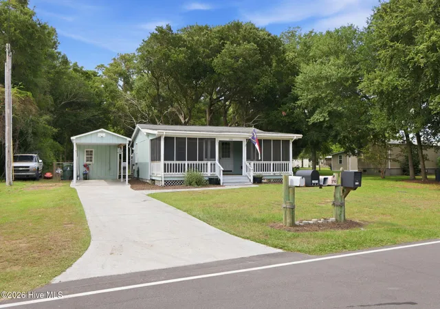 Photo 3 of Single family home for sale at 390 Pearson Cir, Newport, NC 28570 | MLS# 100599677 | Listing updated on 2026-10-04