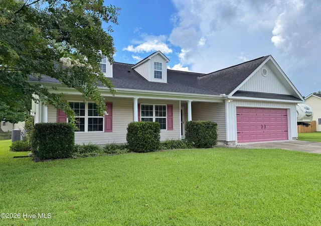 Photo 2 of Single family home for sale at 165 Backfield Pl, Jacksonville, NC 28540 | MLS# 100595379 | Listing updated on 2026-08-18