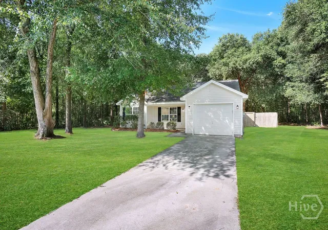 Homes for sale in Springfield, GA | 126 Sand Pine Ct, Springfield, GA 31329 | MLS# SA359396