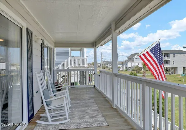 Photo 4 of Single family home for sale at 8007 8th Street, Surf City, NC 28445 | MLS# 100570015 | Listing updated on 2026-09-21
