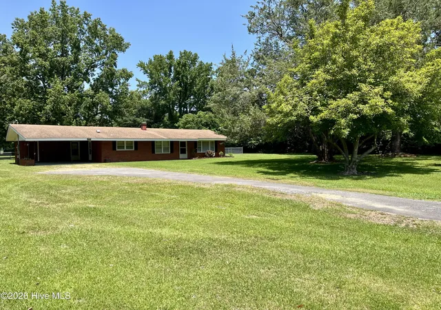 Photo 3 of Single family home for sale at 508 Main St, Pollocksville, NC 28573 | MLS# 100586740 | Listing updated on 2026-10-05