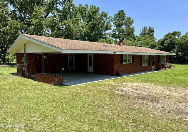 Photo 4 of Single family home for sale at 508 Main St, Pollocksville, NC 28573 | MLS# 100586740 | Listing updated on 2026-10-05