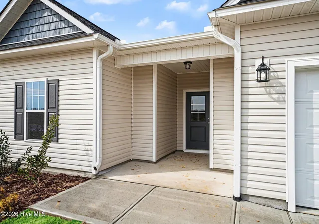 Photo 3 of Single family home for sale at 133 Tuscarora Dr, La Grange, NC 28551 | MLS# 100555261 | Listing updated on 2026-09-11