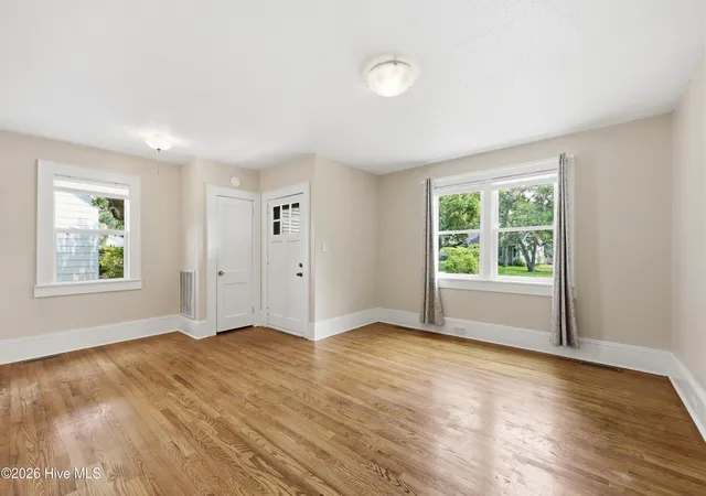 Photo 3 of Single family home for sale at 109 Noyes Ave, Morehead City, NC 28557 | MLS# 100589439 | Listing updated on 2026-09-10