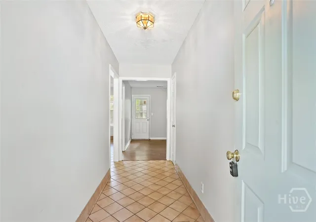 Photo 2 of Single family home for sale at 32 Norwood Ct, Savannah, GA 31406 | MLS# SA360486 | Listing updated on 2026-09-10
