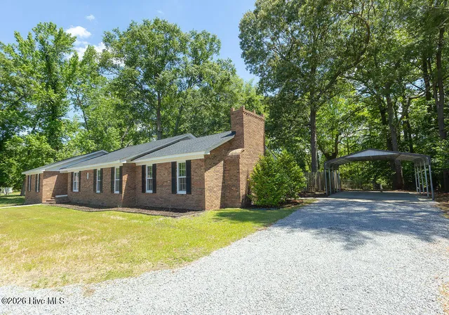 Photo 3 of Single family home for sale at 503 Castleton Dr, Hertford, NC 27944 | MLS# 100572806 | Listing updated on 2026-08-18