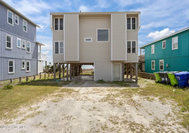 Photo 3 of Single family home for sale at 3909 W Beach Dr, Oak Island, NC 28465 | MLS# 100565925 | Listing updated on 2026-08-18