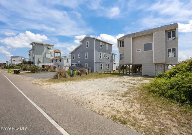Photo 4 of Single family home for sale at 3909 W Beach Dr, Oak Island, NC 28465 | MLS# 100565925 | Listing updated on 2026-08-18