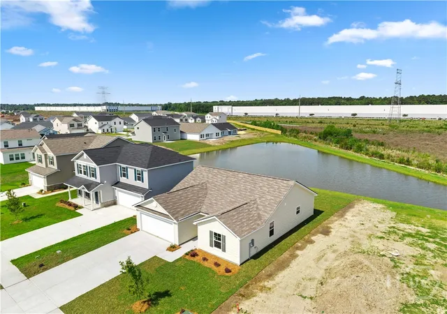 Homes for sale in Port Wentworth, GA | 220 Hasty Point Rd, Port Wentworth, GA 31407 | MLS# SA348593