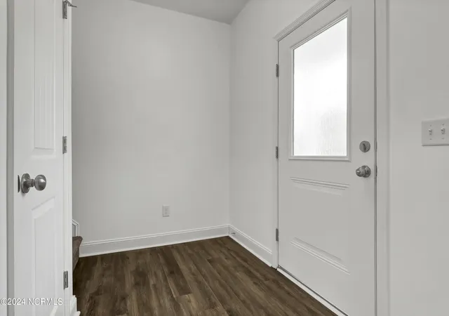 Photo 3 of Single family home for sale at 512 Everett Glades, Sneads Ferry, NC 28460 | MLS# 100552526 | Listing updated on 2026-09-11