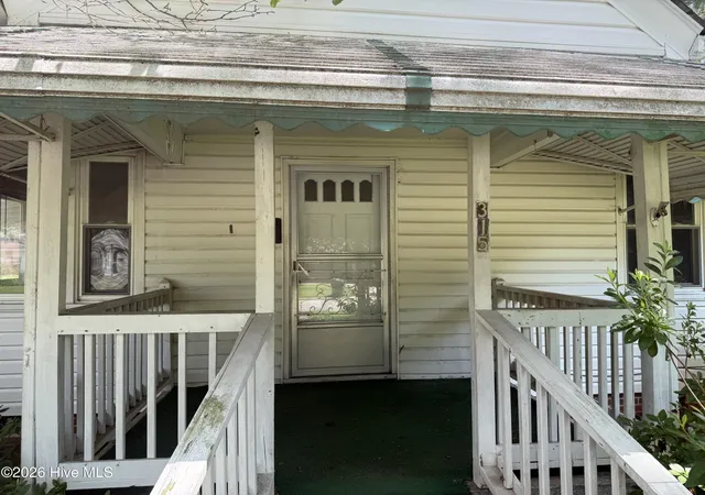 Homes for sale in Ahoskie, NC | 315 Cherry St, Ahoskie, NC 27910 | MLS# 100585896