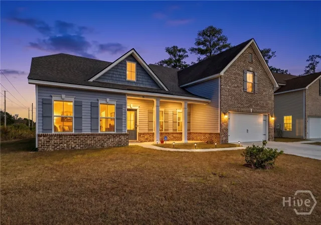 Photo 2 of Single family home for sale at 16 Litchfield Dr, Savannah, GA 31419 | MLS# SA361130 | Listing updated on 2026-07-24