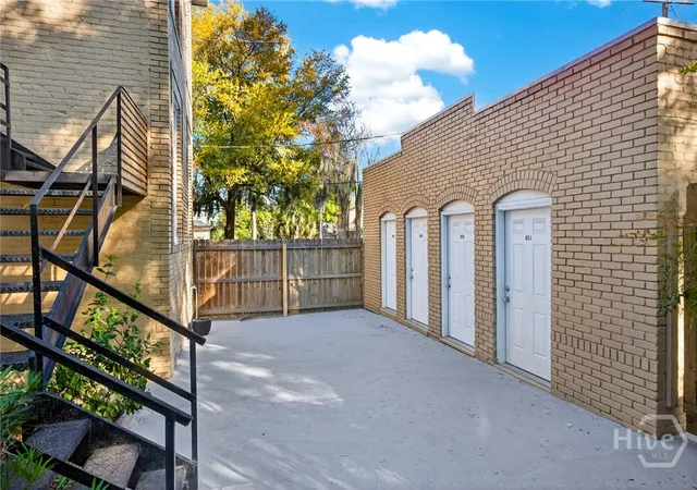 Listing Photo 2 - Condo for sale in building located at 923 E Park Ave, Savannah, GA 31401 - Unit #