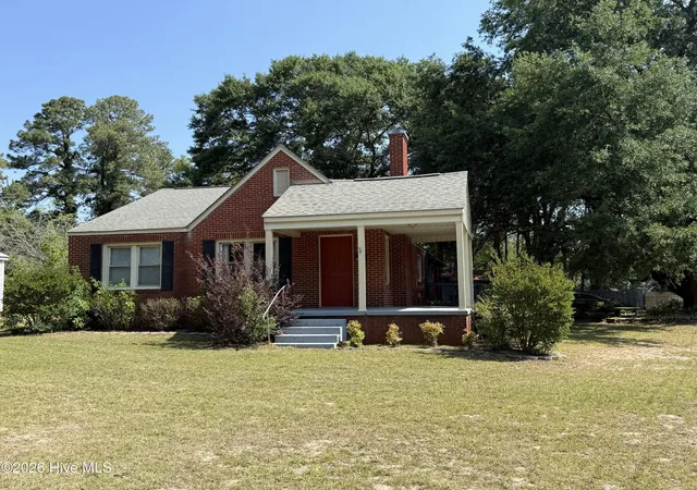 Homes for sale in Hamlet, NC | 212 Richmond Ave, Hamlet, NC 28345 | MLS# 100524279