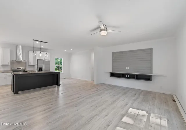 Photo 3 of Manufactured home for sale at 1869 Mission Hills Dr, Wilmington, NC 28405 | MLS# 100576795 | Listing updated on 2026-08-18