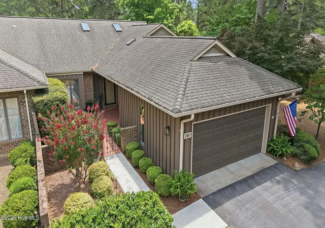 Photo 3 of Townhouse for sale at 160 Fairway Dr, Pinehurst, NC 28374 | MLS# 100585256 | Listing updated on 2026-08-18