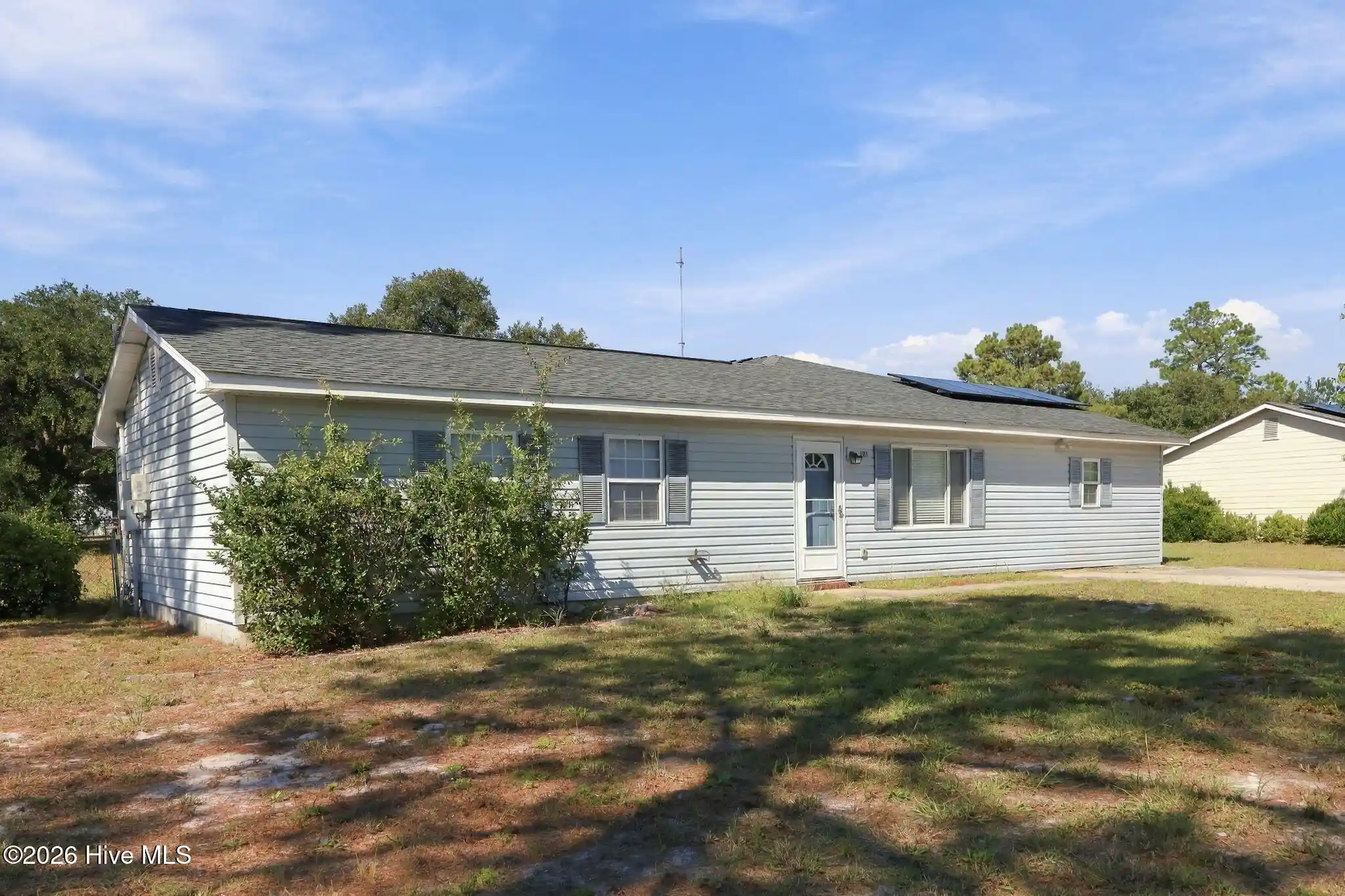 Photo 1 of Single family home for sale at 121 Bayberry Rd, Newport, NC 28570 | MLS# 100585631 | Listing updated on 2026-10-22