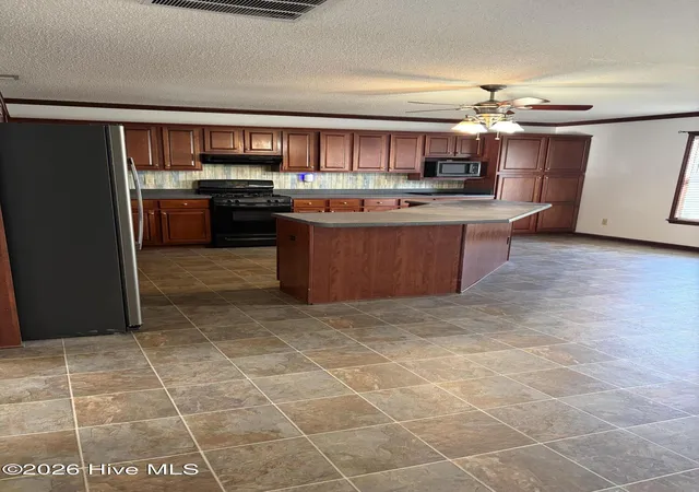 Photo 3 of Single family home for sale at 121 Bayberry Rd, Newport, NC 28570 | MLS# 100585631 | Listing updated on 2026-08-18