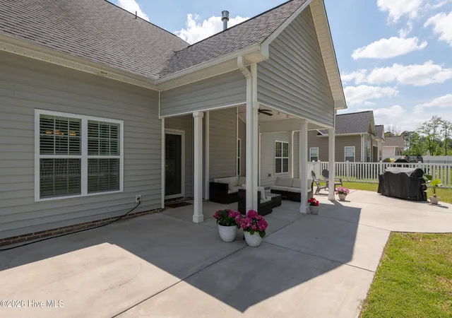 Photo 3 of Single family home for sale at 1249 Abby Dr, Greenville, NC 27834 | MLS# 100572113 | Listing updated on 2026-08-18