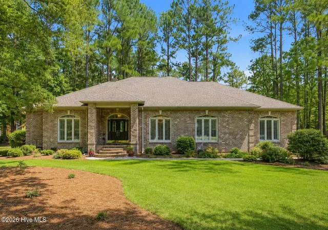 Photo 1 of Single family home for sale at 101 Oak Hl Ln, New Bern, NC 28562 | MLS# 100583534 | Listing updated on 2026-09-12