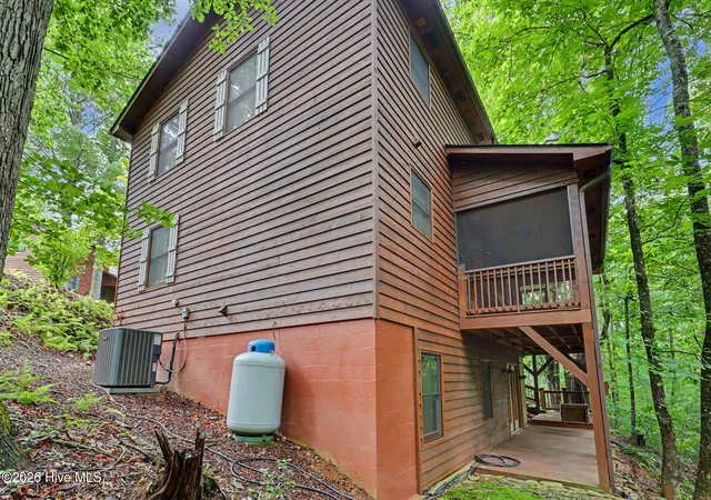 Photo 3 of Single family home for sale at 71 Lawrence Dr, Murphy, NC 28906 | MLS# 100583982 | Listing updated on 2026-08-18