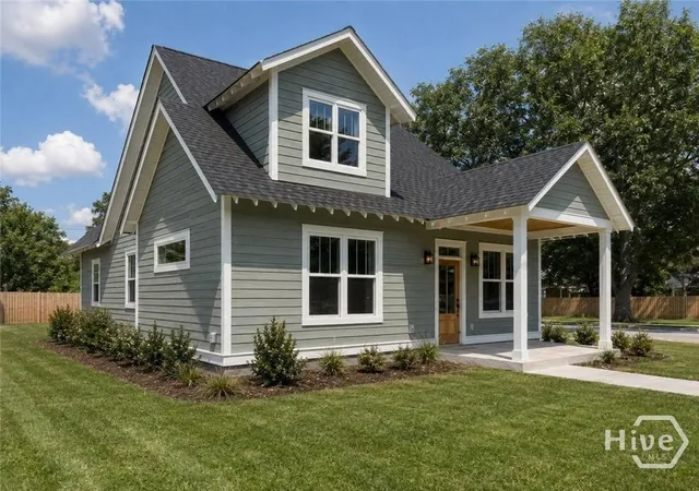 Photo 2 of Multi family home for sale at 204 Bruce St, Savannah, GA 31406 | MLS# SA363522 | Listing updated on 2026-09-13