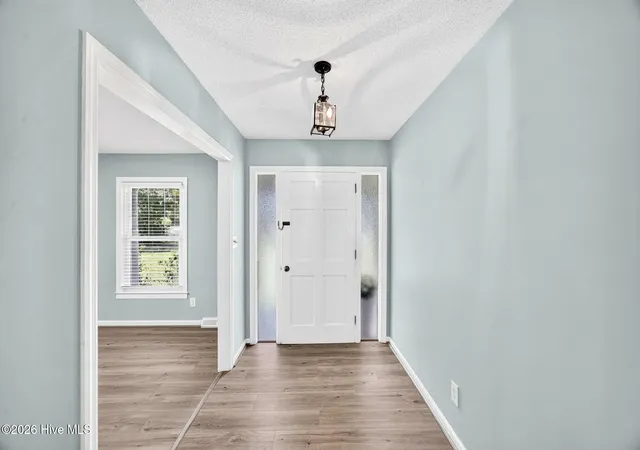 Photo 3 of Single family home for sale at 102 La Salle St, Wilmington, NC 28411 | MLS# 100584189 | Listing updated on 2026-09-10