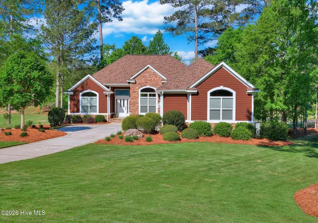 Homes for sale in Mc Cormick, SC | 127 Laurens Dr, Mc Cormick, SC 29835 | MLS# 100582546