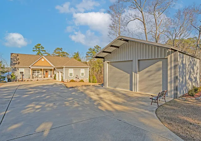 Homes for sale in Lincolnton, GA | 1012 Choctaw Dr, Lincolnton, GA 30817 | MLS# 98250760