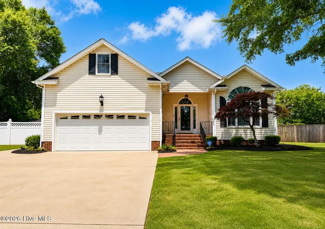 Homes for sale in Greenville, NC | 101 White Oak Dr, Greenville, NC 27858 | MLS# 100576710