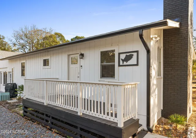 Homes for sale in Oak Island, NC | 226 Ne 48Th St, Oak Island, NC 28465 | MLS# 100566764